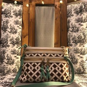 Spartina crossbody with adjustable strap 3 zip ext